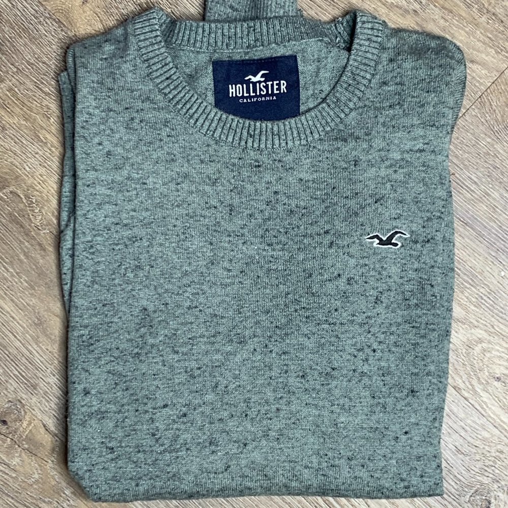 Hollister Crew Neck Super Soft Sweater - Size Small